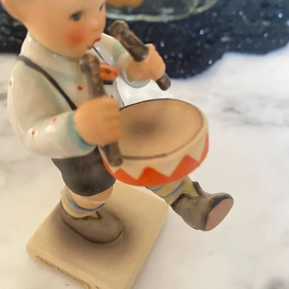 Hummel Figurine Little Drummer - Picture 7 of 9